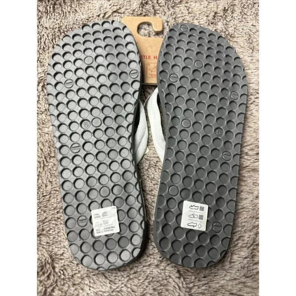 PUMA White Flip-Flops Beach Sandals Mens - Picture 11 of 15